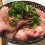 Sagamihara 欅 - レアチャーシュー丼(300円)