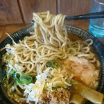 麺や 蒼輝 - 麺を上げると膨張した？