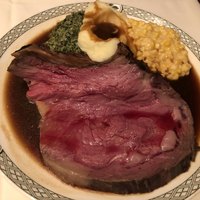 ロウリーズ・ザ・プライムリブ 大阪 - ロウリーカット