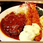 Cafe&Rest RIVER-COFFEE - ハンバーグ＆エビフライ・ランチ　￥９８０　スープ＆ライス＆サラダ付　