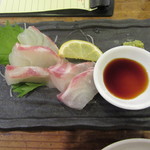 酒場 やまと - 「真タイの刺身」(￥480)