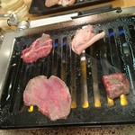 Tachigui Yakiniku Jiroumaru - 