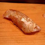 鮨 和さび - マダイ(はらかみ)