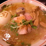フスマにかけろ 中崎壱丁 中崎商店會1-6-18号ラーメン - 中崎一丁塩ラーメン　肉そば麩1号真空リングイネ麺　味付けユズ塩玉子（長い・・・）