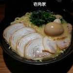壱角家 - 豚骨醤油チャーシュー麺大盛り➕トッピングチャーシュー➕海苔➕玉子