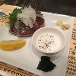 助六 青森駅前店 - 本日のお刺身（鰹のたたき）アップ