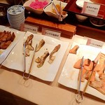 Daiwaroinetto Hoteru - 朝食ブッフェ(焼き物ｺｰﾅｰ)；定番の他, Locoな魚(鮫)も有り〼(^^)v @2018/02/18