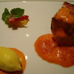 ミラヴィル - 赤ピーマンのカステラ