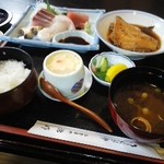 Jisaku - 刺身定食