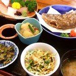 四季の味 わらく - いきいき御膳（魚のから揚げは種類を選べます)