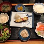 Kirikiri - 吉里吉里 夜定食  1280円