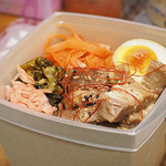 Tonkatsumaisenrumineshinjukuten - 台湾風角煮BOX