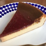 カメイノ食堂 - ラズベリーソースのチーズケーキ