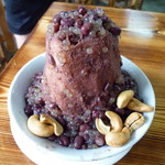 K.T.Z. Food - 素朴な小豆の甘味にカシューナッツの香ばしさ、こんもりボリュームも満点