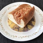 小松パン店 - コッペパンの中にナポリタンがぎっしり！安定した美味しさです！