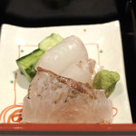 鮨 北新地 なか匠 - お造りには炭で焼きを入れてます♪