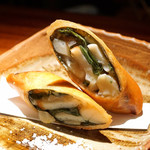 ぽつらぽつら - ホタテと葉玉葱の春巻き