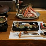 旬魚たつみ - 品々が並びます。