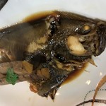 旬魚たつみ - あら煮もあります。
