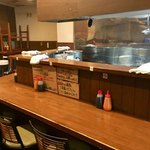 ラーメン荘 歴史を刻め 新栄店 - 店内 (カウンター席)