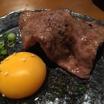 牛恋 - 炙りロース（シャリ玉付き）