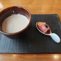 ハルヤマシタ 東京本店 - 迎春特別セット(神戸牛雲丹巻スモークアブリューガキャビア添えと有機干し椎茸とお米のポタージュ薄餅入り)