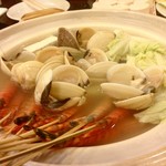 Yeebo Seafood & Hot Pot Restaurant - 
