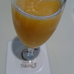 タカノフルーツパーラー 新宿本店 - サービスの濃厚オレンジジュース