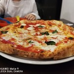 トラットリア エ ピッツェリア アミーチ - マルゲリータ