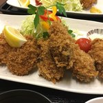 Tonkatsu Suzunoya - カキフライとひれカツ（2200円）