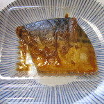 お惣菜 またべぇ - サバの味噌煮　200円