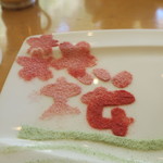 鎌倉プリンスホテル - 粉糖で書かれた「桜」