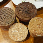 アンティカ オステリア マジカメンテ - コルツェッティを作る木型