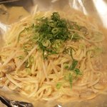 200℃ - 平打ち塩や焼きそば