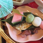 Ryoutei Hoteiya - 菱型かまぼこ ホタル鳥賊 鰯梅煮 三色団子