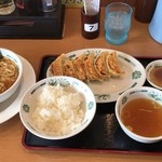 Hidakaya - 餃子/半ライス/半ラーメン