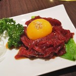 東海苑 - 黄身が合いますね♪