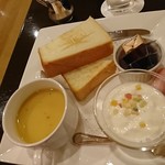 コーヒーラウンジ　ドルフィン