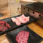 立喰い焼肉 治郎丸 - 