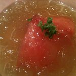 ツヴァイ ヘルツェン - トマトコンソメジュレ