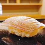 日本橋蛎殻町 すぎた - 2018.2.  春子 昆布〆