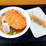 のぶ屋 - とんかつラーメンとちくわ天
