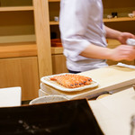 日本橋蛎殻町 すぎた - 高速車海老ムキ