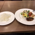 BAQET - パンの食べ放題、又はご飯の食べ放題を選べます。