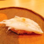 鮨　仙八 - 八代の白魚を桜の葉で蒸して(^^)