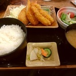 豊丸水産 - 【2018.3.5(月)】本日のワンコインランチ(ミックスフライ)500円