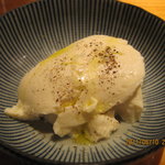 焼鶏処 田楽 - お通しの美味しい豆腐