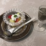 庭園の宿 石亭 - 胡麻とバナナのスムージー＆ヨーグルト