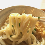 合田うどん - でも、口の中でグリグリと暴れる食感は健在♬