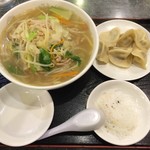 食神 餃子王 - 野菜タンメンと餃子セット